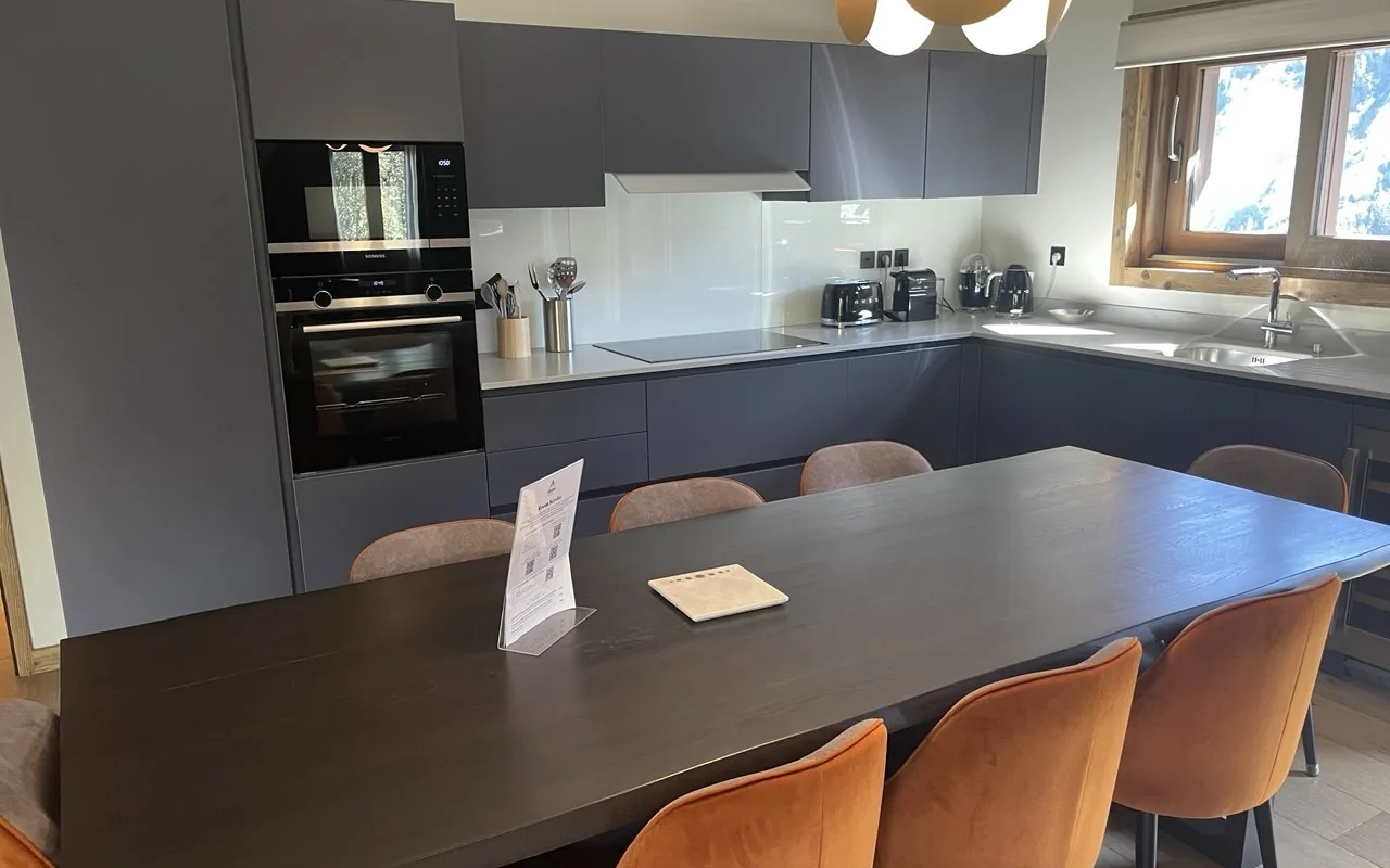 Cuisine de chalet, après une rotation complète